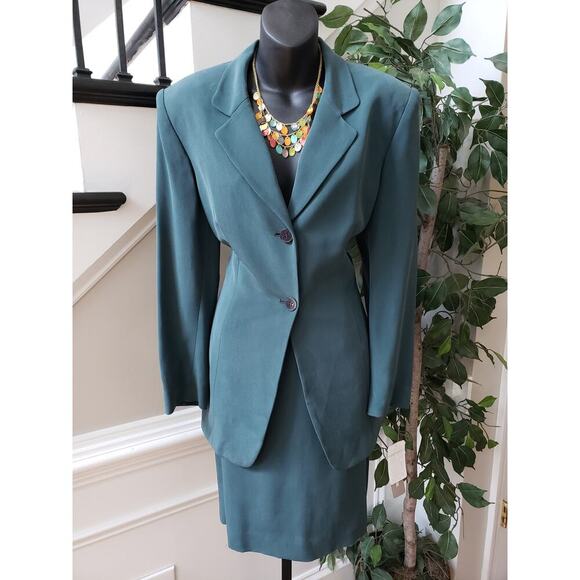Jones New York 2 Piece Skirt Suit Silk Size 10 Green Single Breasted 2 Button - Picture 1 of 16